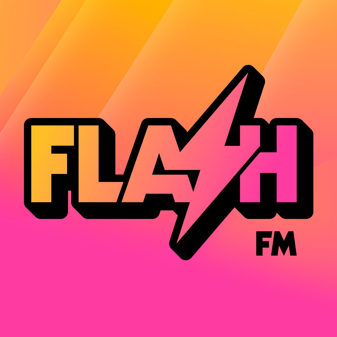Immagine ufficiale di Flash FM diffusa da Rockstar nel comunicato sulle radio. L’emittente propone musica pop con Robyn e Alex.