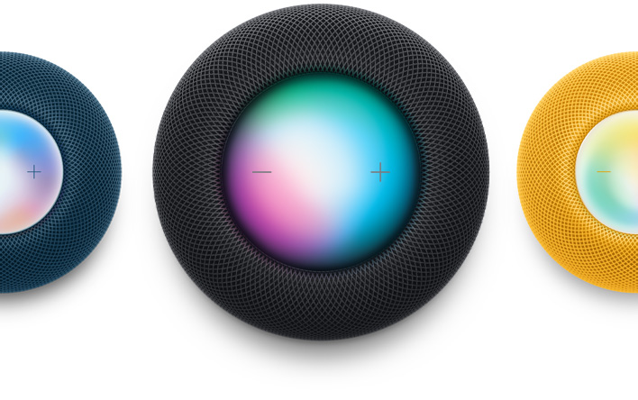 La gamma attuale HomePod e HomePod mini nella foto ufficiale Apple